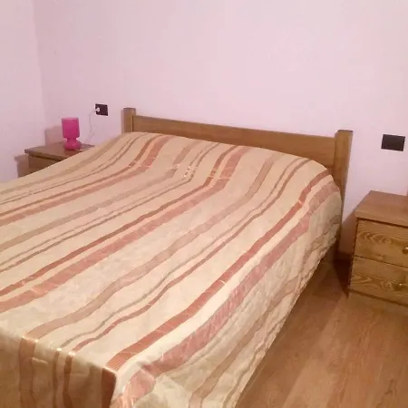 Charming In With Mountain View Апартаменты *