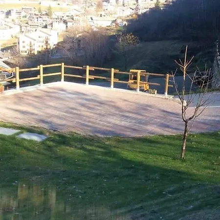 Charming In With Mountain View Апартаменты *
